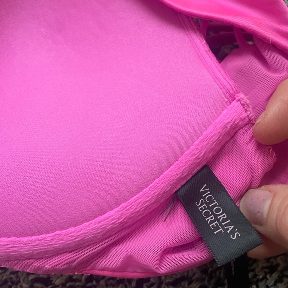 Victoria’s Secret Very Sexy push-up Bright pink front snap racer back 32DD Bra - Picture 5 of 5